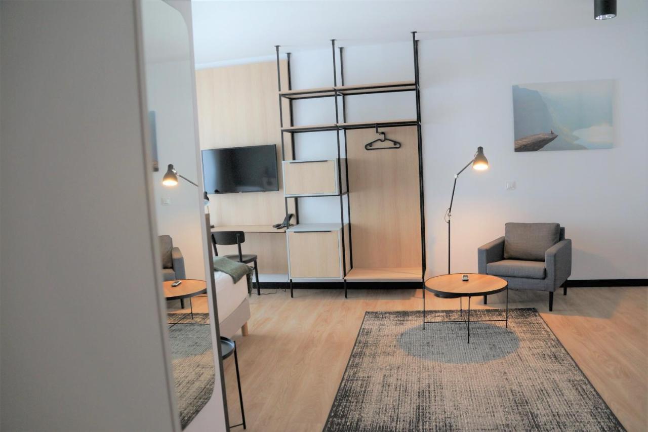 Apartamenty Zamoyskiego Warszawa Stadion Екстериор снимка